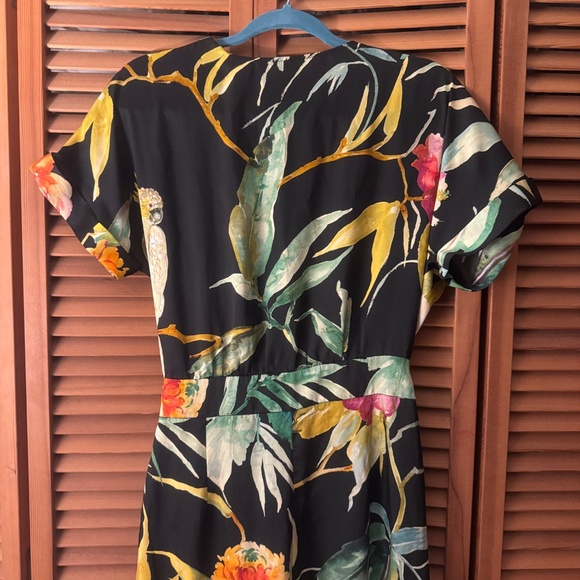 Zara Tropical RARE Jumpsuit Size M Satin Effect - Picture 4 of 9